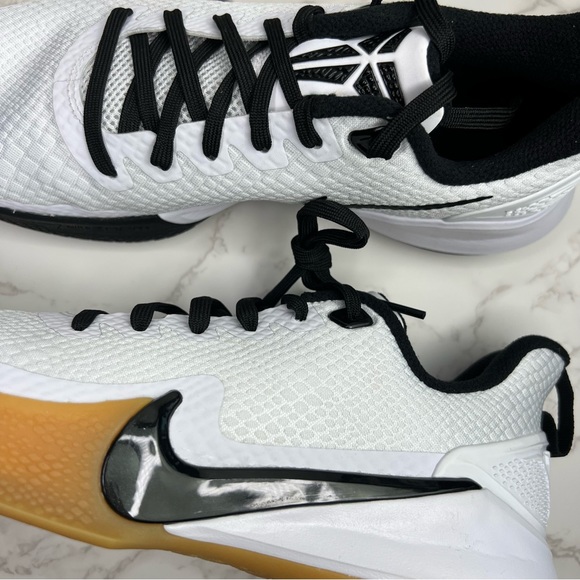 Nike Kobe Mamba Focus Sneakers - Picture 13 of 16
